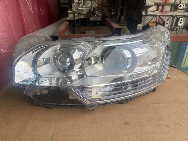 Citreön c 5 2012 model sol mercekli far. Sıfır orjinal